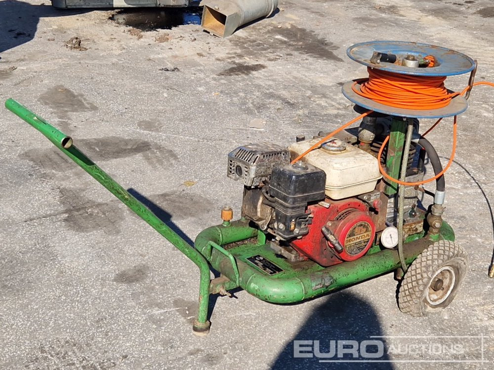 Mobile Compressor - Compresseur d'air: photos 1 Mobile Compressor - Compresseur d'air: photos 1