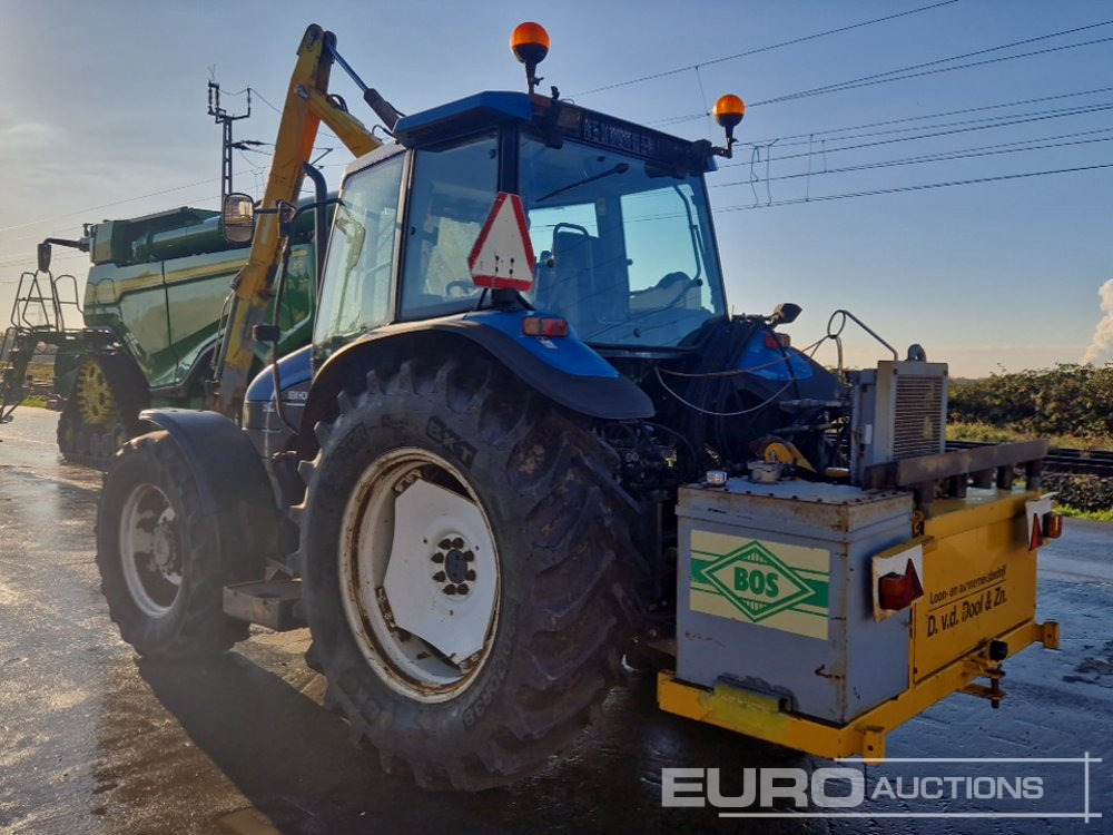 New Holland TS100 - Tracteur agricole: photos 3 New Holland TS100 - Tracteur agricole: photos 3