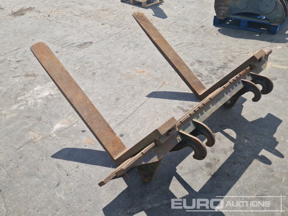 Pallet Forks to suit CAT 938 - Attache rapide: photos 2 Pallet Forks to suit CAT 938 - Attache rapide: photos 2