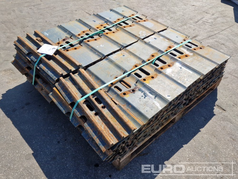 Pallet of Steel Tracks - Pièces de rechange pour Pelle: photos 2 Pallet of Steel Tracks - Pièces de rechange pour Pelle: photos 2