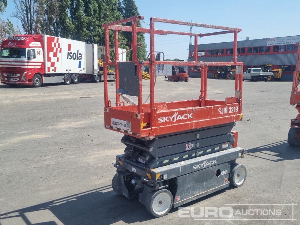 SkyJack SJ111-3219 - Nacelle: photos 4 SkyJack SJ111-3219 - Nacelle: photos 4