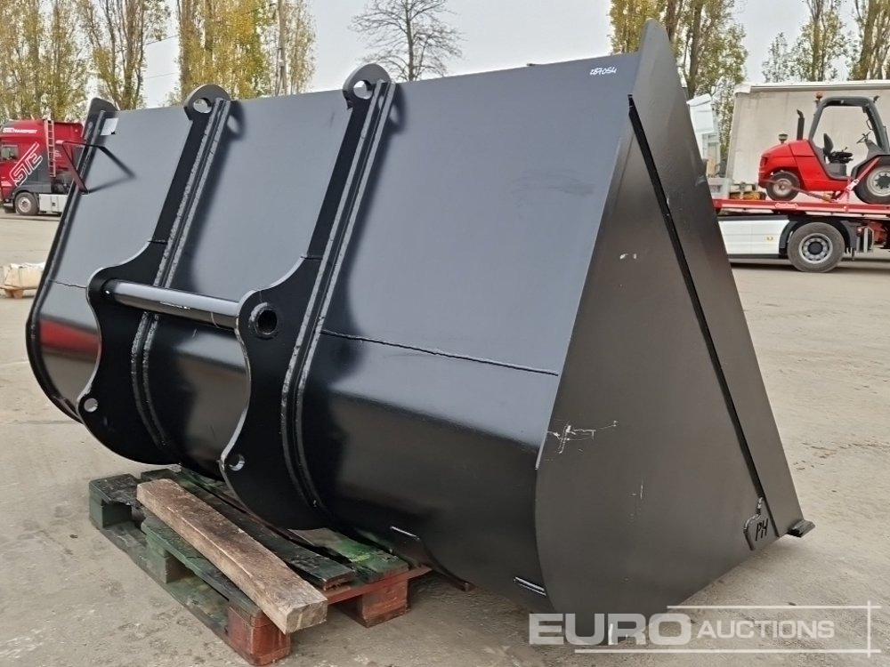 Unused 2025 94" Front Loading Bucket to suit Manitou Telehandlers - Godet: photos 3 Unused 2025 94" Front Loading Bucket to suit Manitou Telehandlers - Godet: photos 3