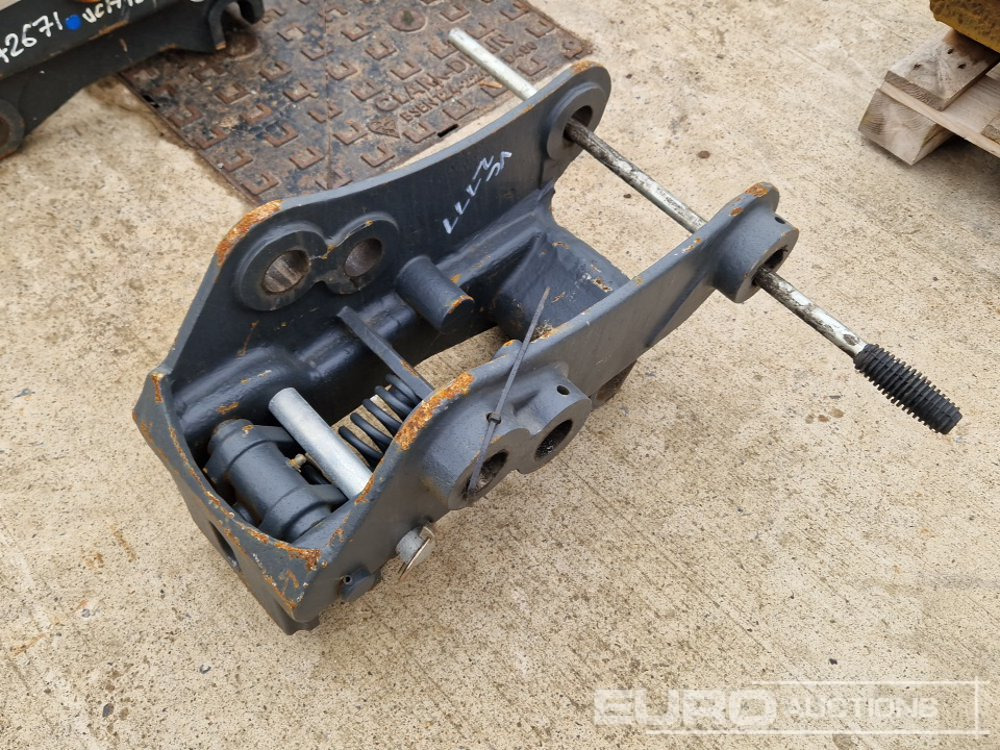 Unused 2025 Miller Manual QH 45mm Pin to suit 4-6 Ton Excavator - Attache rapide: photos 1 Unused 2025 Miller Manual QH 45mm Pin to suit 4-6 Ton Excavator - Attache rapide: photos 1