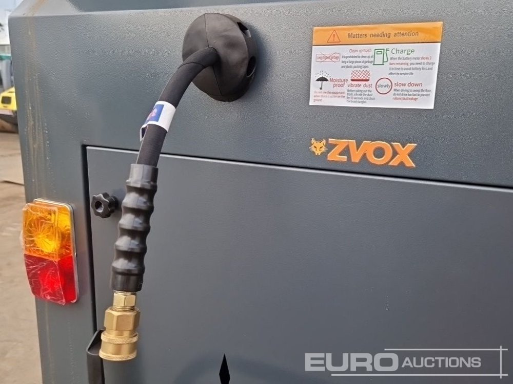 Balayeuse de voirie Unused 2025 Zvox 2000G: photos 19