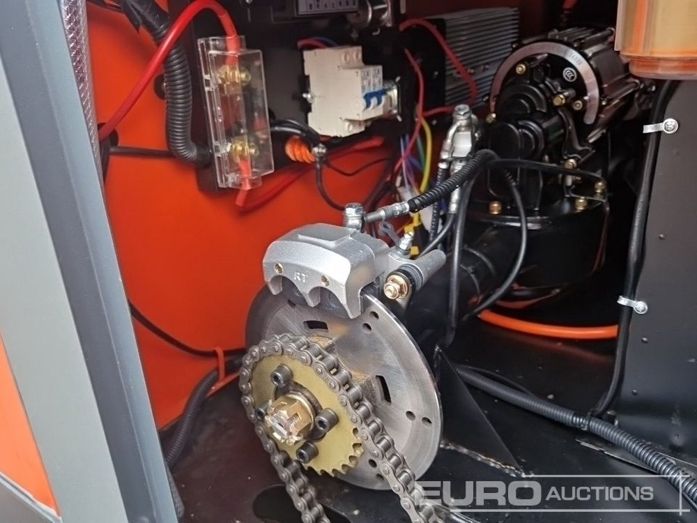 Balayeuse de voirie Unused 2025 Zvox 2000G: photos 14