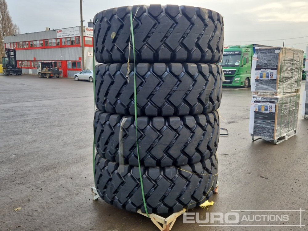 Unused 23.5-25 24PR E-3/L-3 TL Tyres (4 of) - Pneu: photos 2 Unused 23.5-25 24PR E-3/L-3 TL Tyres (4 of) - Pneu: photos 2