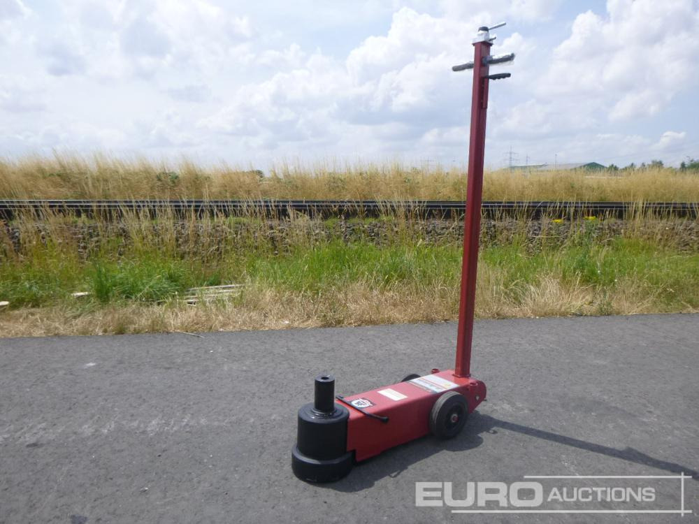 Unused PNEUMATIC-JACK 80TON Air Hydraulic Jack - Équipement de garage: photos 1 Unused PNEUMATIC-JACK 80TON Air Hydraulic Jack - Équipement de garage: photos 1