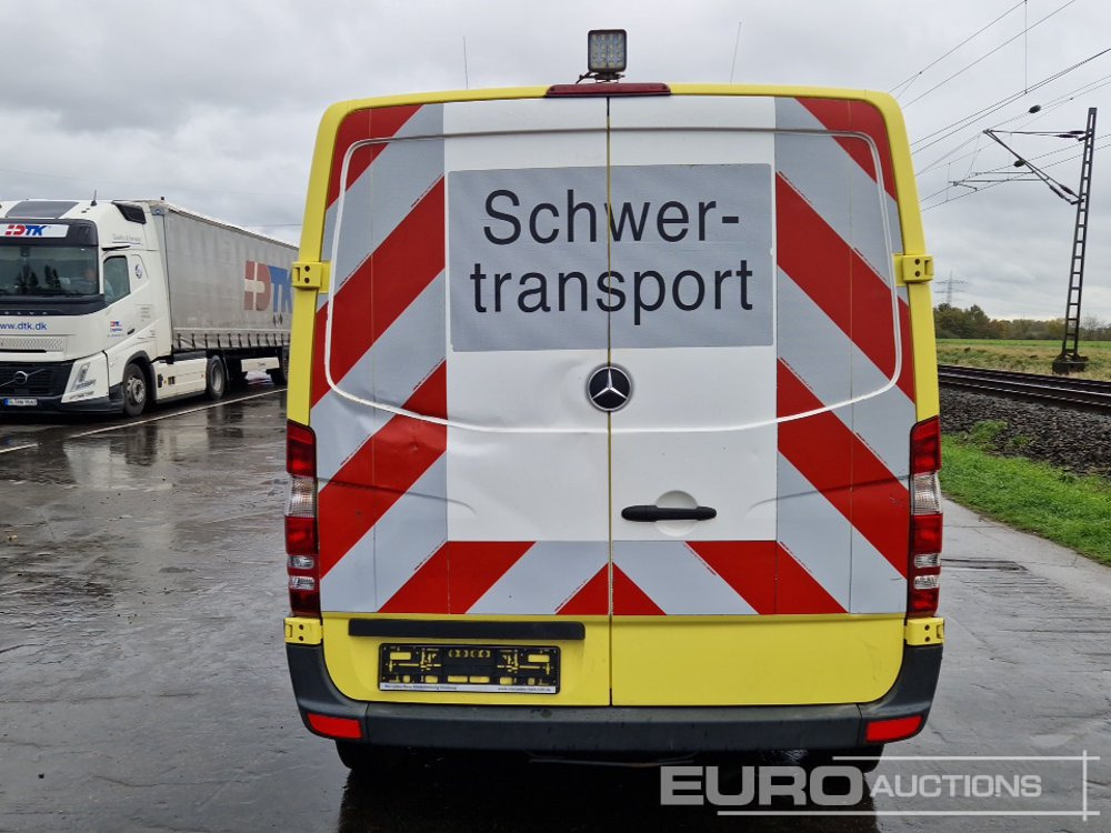 Mercedes Benz Sprinter - Véhicule utilitaire: photos 4 Mercedes Benz Sprinter - Véhicule utilitaire: photos 4