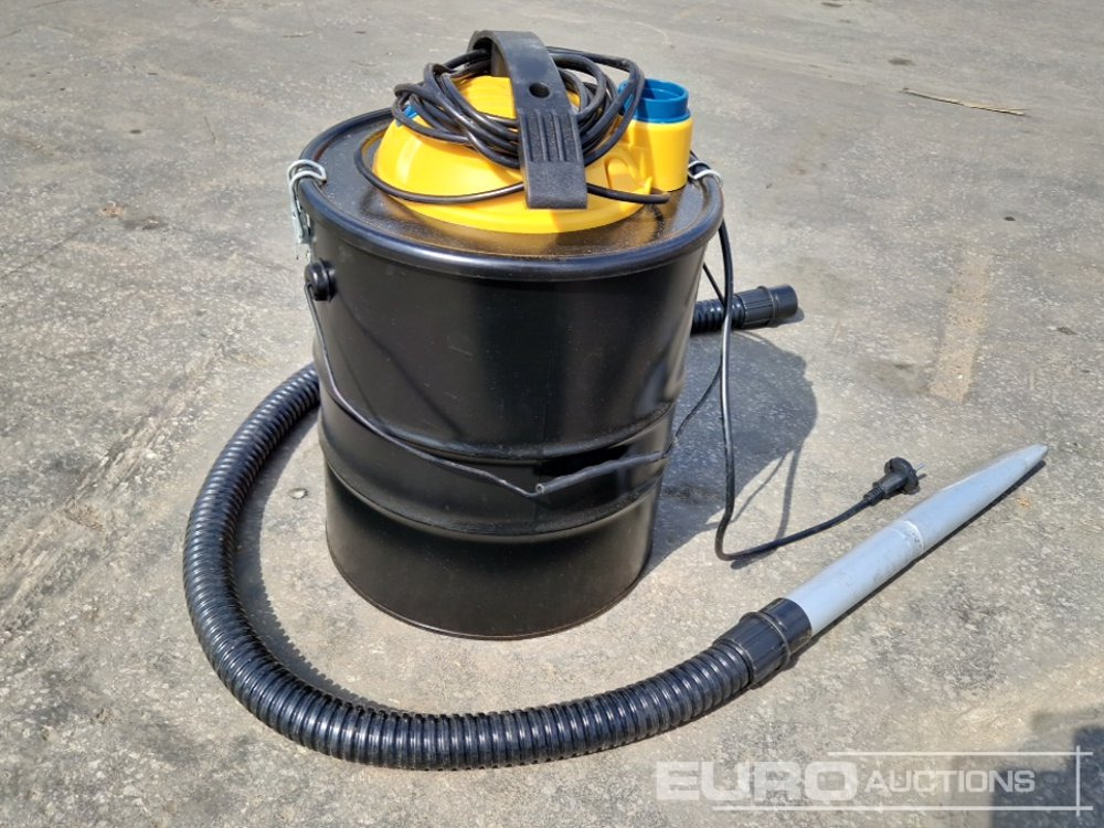 WORKZONE Vacuum Cleaner, 1200 Watt - Matériel de chantier: photos 3 WORKZONE Vacuum Cleaner, 1200 Watt - Matériel de chantier: photos 3