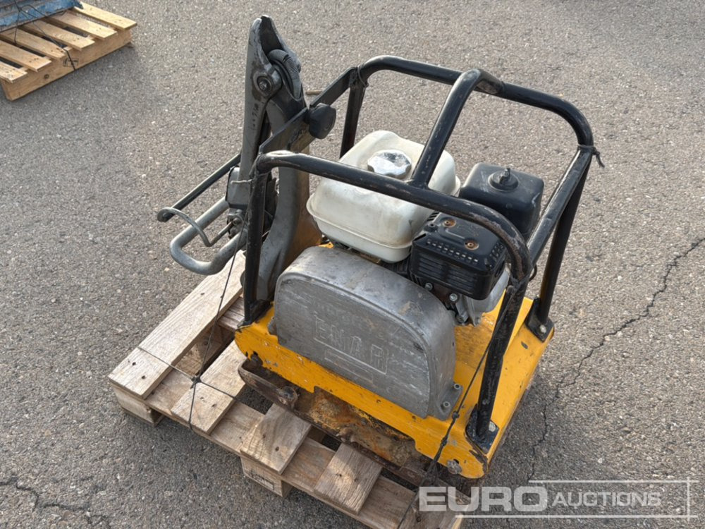 ENARCO Walk-Behind Plate Compactor Gasoline, Honda Engine - Travaux routiers: photos 4 ENARCO Walk-Behind Plate Compactor Gasoline, Honda Engine - Travaux routiers: photos 4