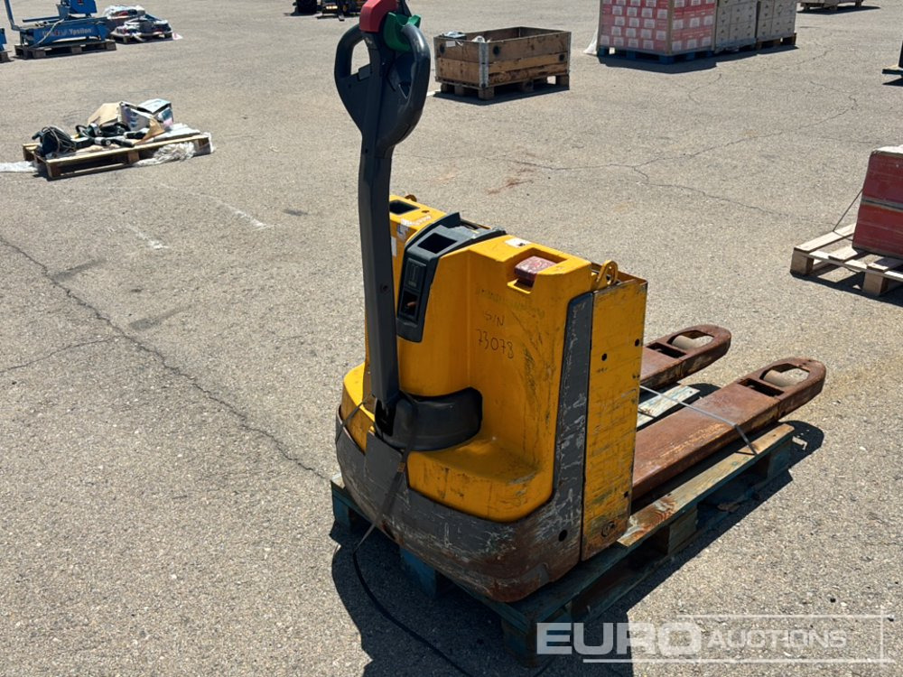 Jungheinrich Electric Pallet Truck - Transpalette: photos 5 Jungheinrich Electric Pallet Truck - Transpalette: photos 5