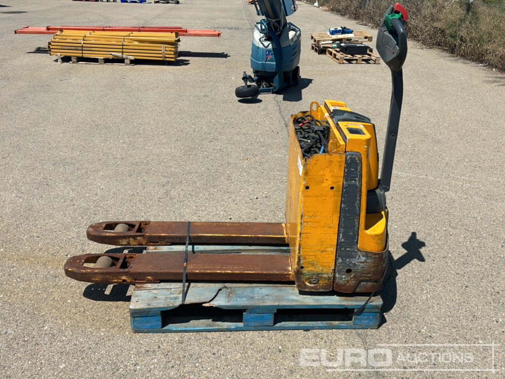 Jungheinrich Electric Pallet Truck - Transpalette: photos 2 Jungheinrich Electric Pallet Truck - Transpalette: photos 2