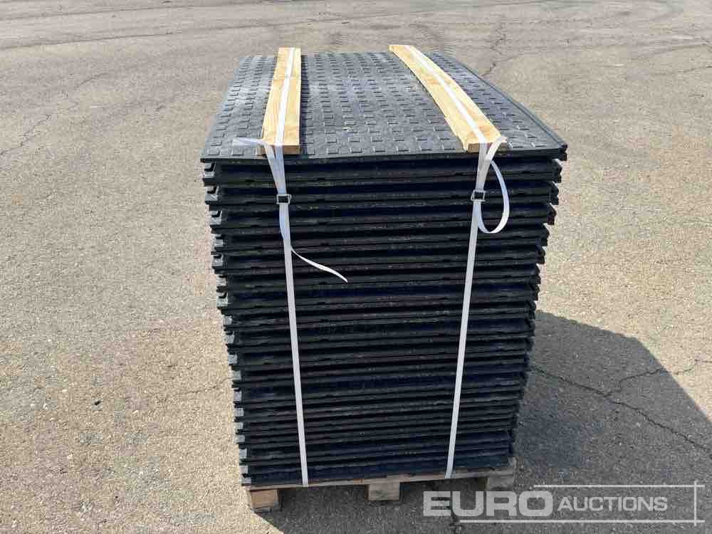 Matériel de chantier Pallet of Plastic Connectable Road Plates, 1200x800x28mm, 22kg per Plate (35 of): photos 8