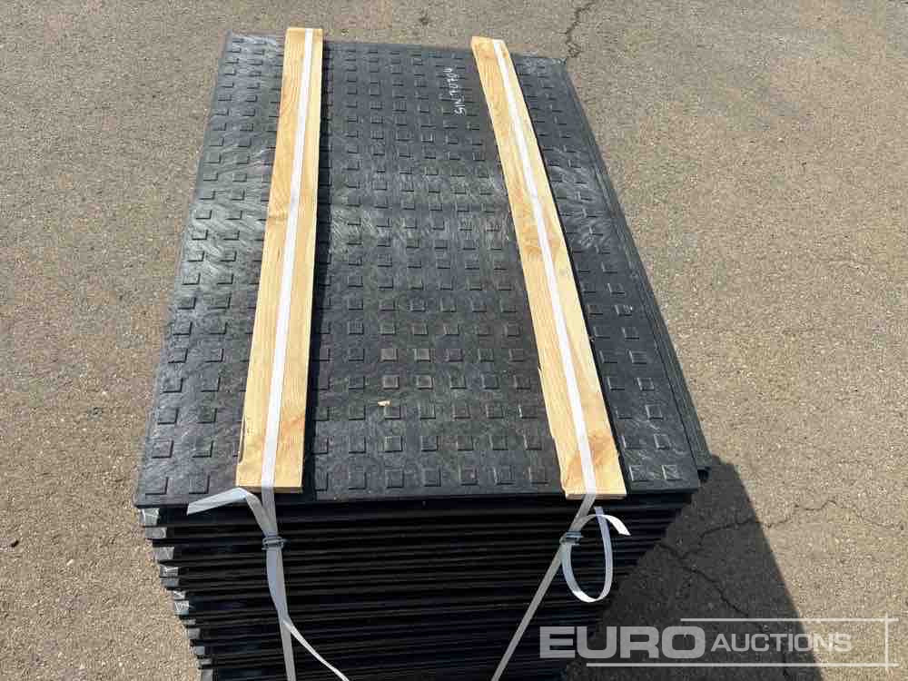 Matériel de chantier Pallet of Plastic Connectable Road Plates, 1200x800x28mm, 22kg per Plate (35 of): photos 7