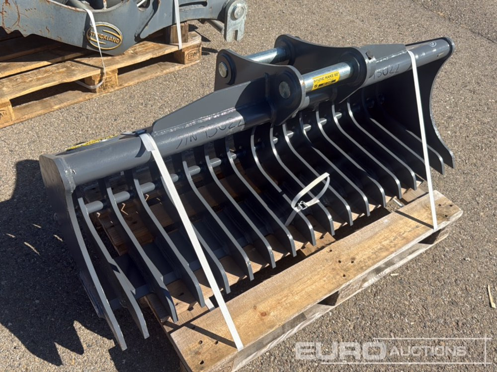 Strickland 60" Skeleton Bucket - Godet: photos 1 Strickland 60" Skeleton Bucket - Godet: photos 1