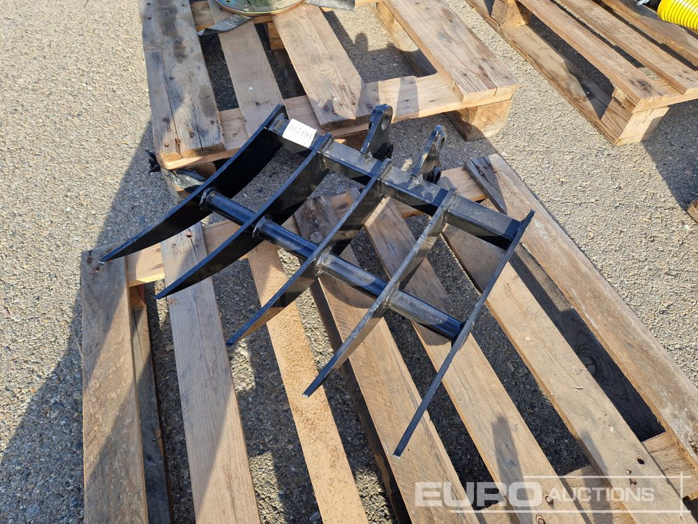 Unused 2025 Captok Rake to suit 1-2 Excavator / Rastrillo para Excavadora 1-2 Toneladas - Godet: photos 2 Unused 2025 Captok Rake to suit 1-2 Excavator / Rastrillo para Excavadora 1-2 Toneladas - Godet: photos 2