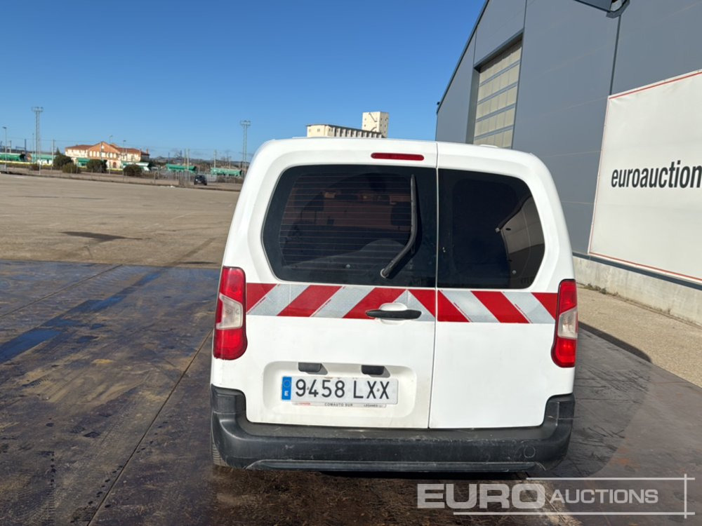 2022 Toyota Proace City - Véhicule utilitaire: photos 4 2022 Toyota Proace City - Véhicule utilitaire: photos 4