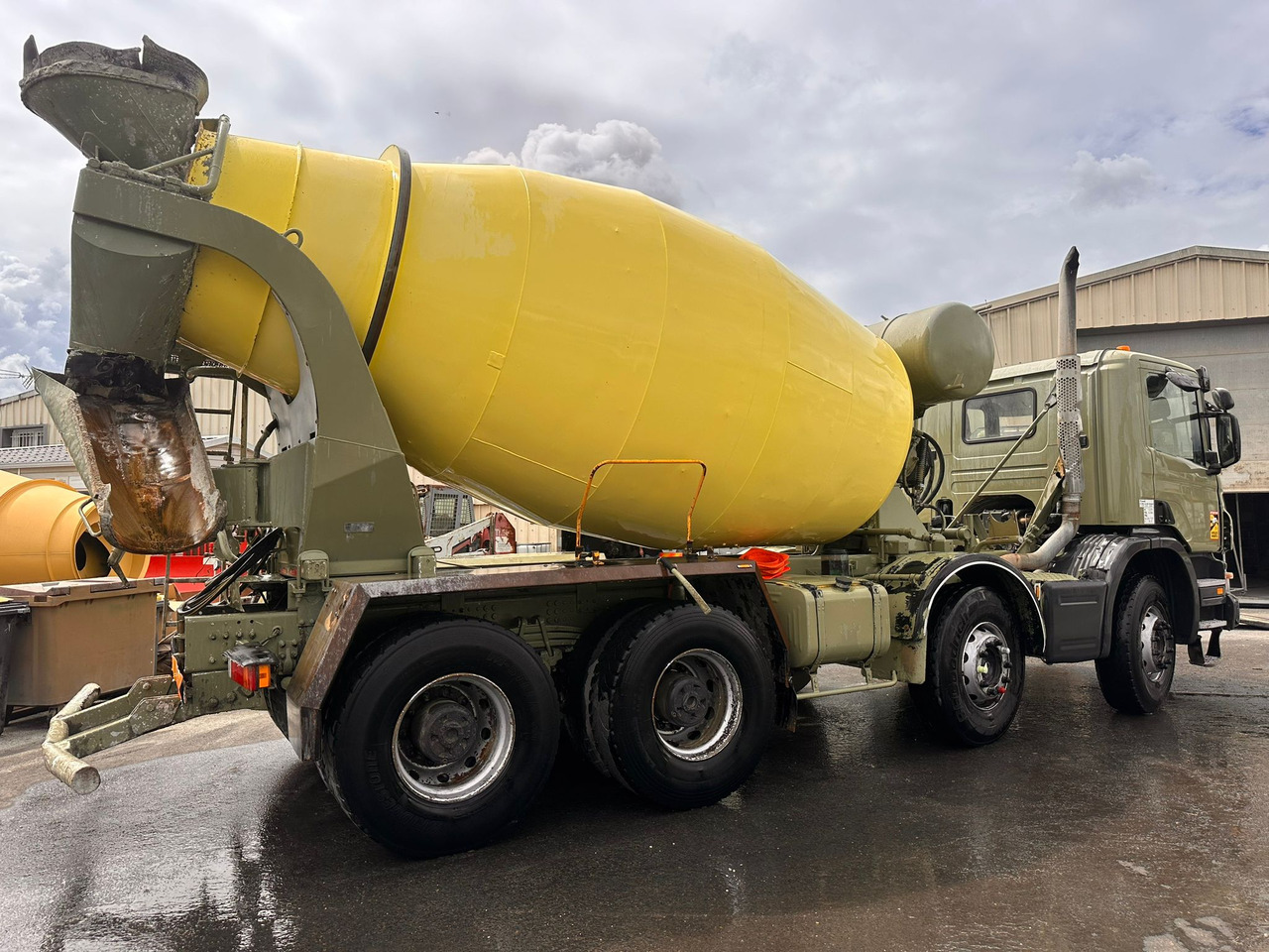 Camion béton Scania P380 CP-230-MP - Camion malaxeur: photos 5 Camion béton Scania P380 CP-230-MP - Camion malaxeur: photos 5