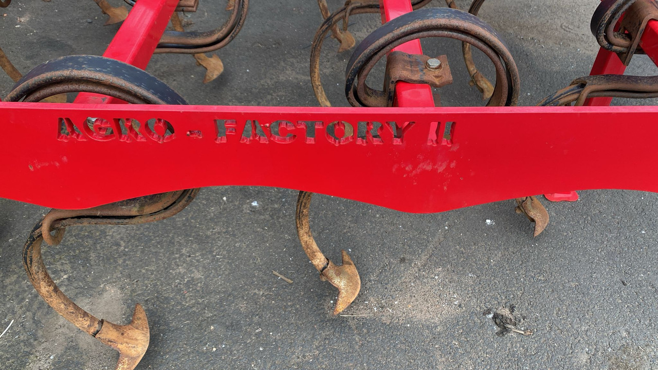 Agro Factory Cris 6 Grossfederzinkenegge - Herse: photos 3 Agro Factory Cris 6 Grossfederzinkenegge - Herse: photos 3