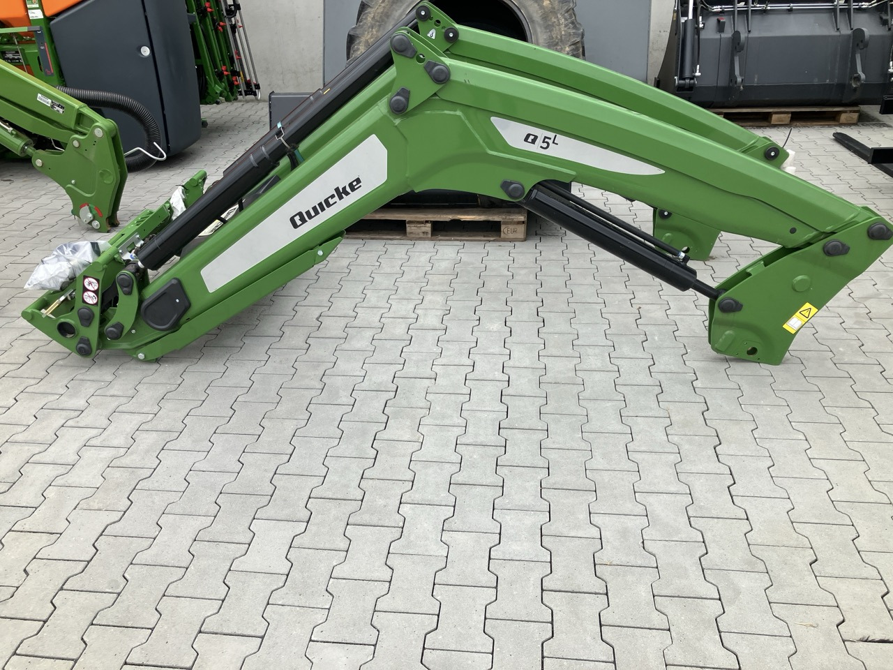 Alö Frontlader Q5 LDM EURO - Chargeur frontal pour tracteur: photos 1 Alö Frontlader Q5 LDM EURO - Chargeur frontal pour tracteur: photos 1