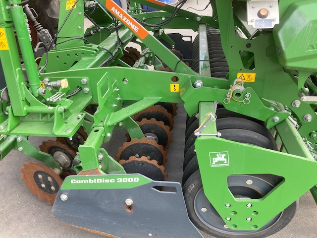 Amazone Cataya 3000 Special - Semoir: photos 2 Amazone Cataya 3000 Special - Semoir: photos 2