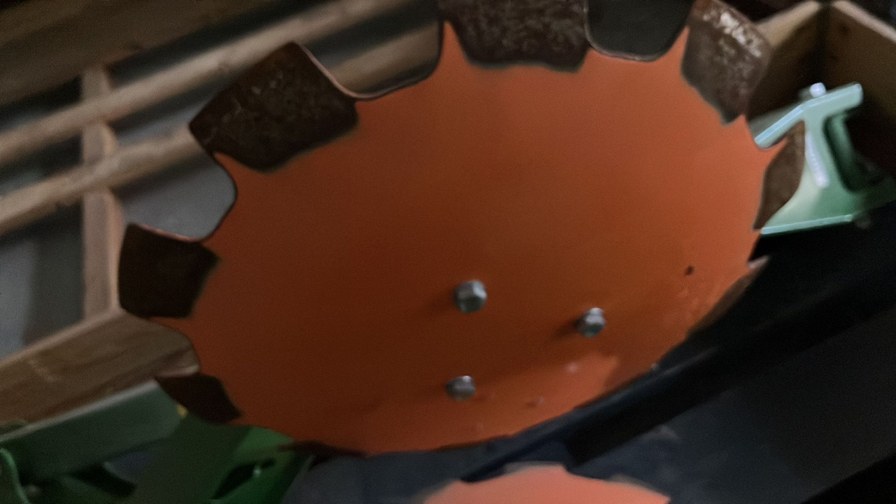 Amazone Fahrgassenmarkierung Cataya - Outils du sol: photos 3 Amazone Fahrgassenmarkierung Cataya - Outils du sol: photos 3