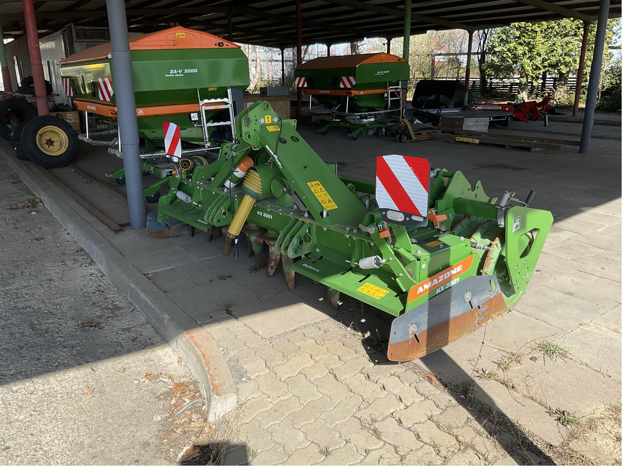 Amazone KX 3001 Anbaukreiselgrubbe - Outils du sol: photos 3 Amazone KX 3001 Anbaukreiselgrubbe - Outils du sol: photos 3