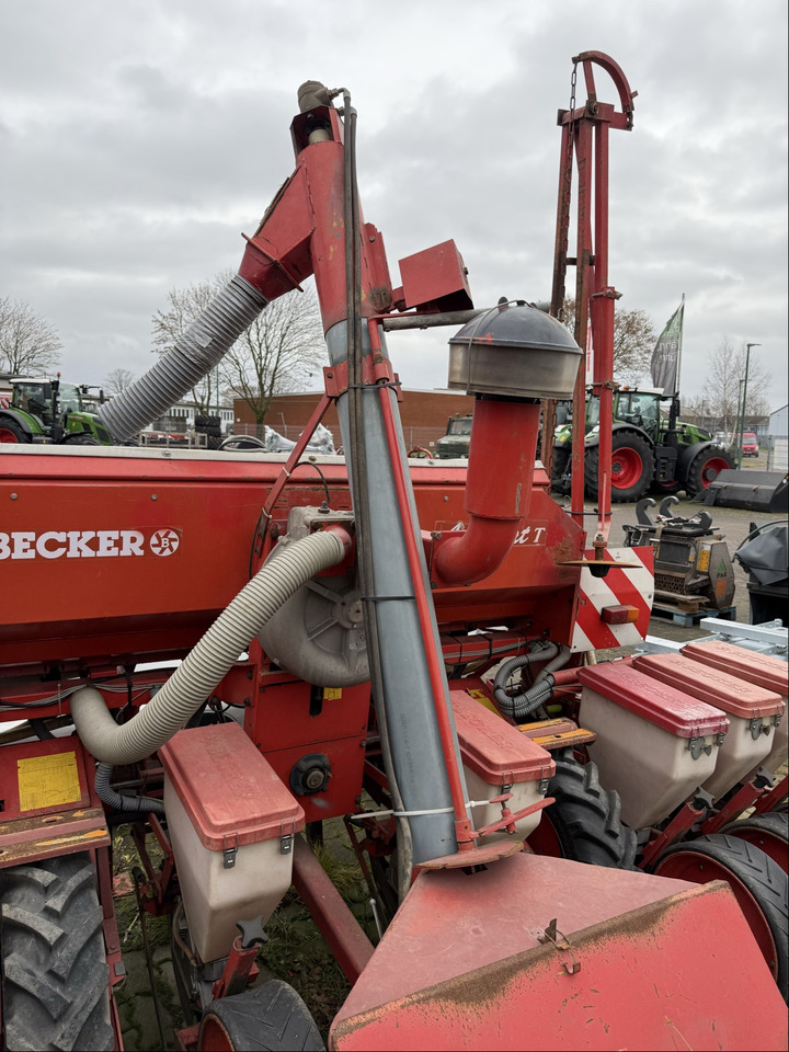 Becker Aeromat T 8-Reihig - Semoir: photos 5 Becker Aeromat T 8-Reihig - Semoir: photos 5