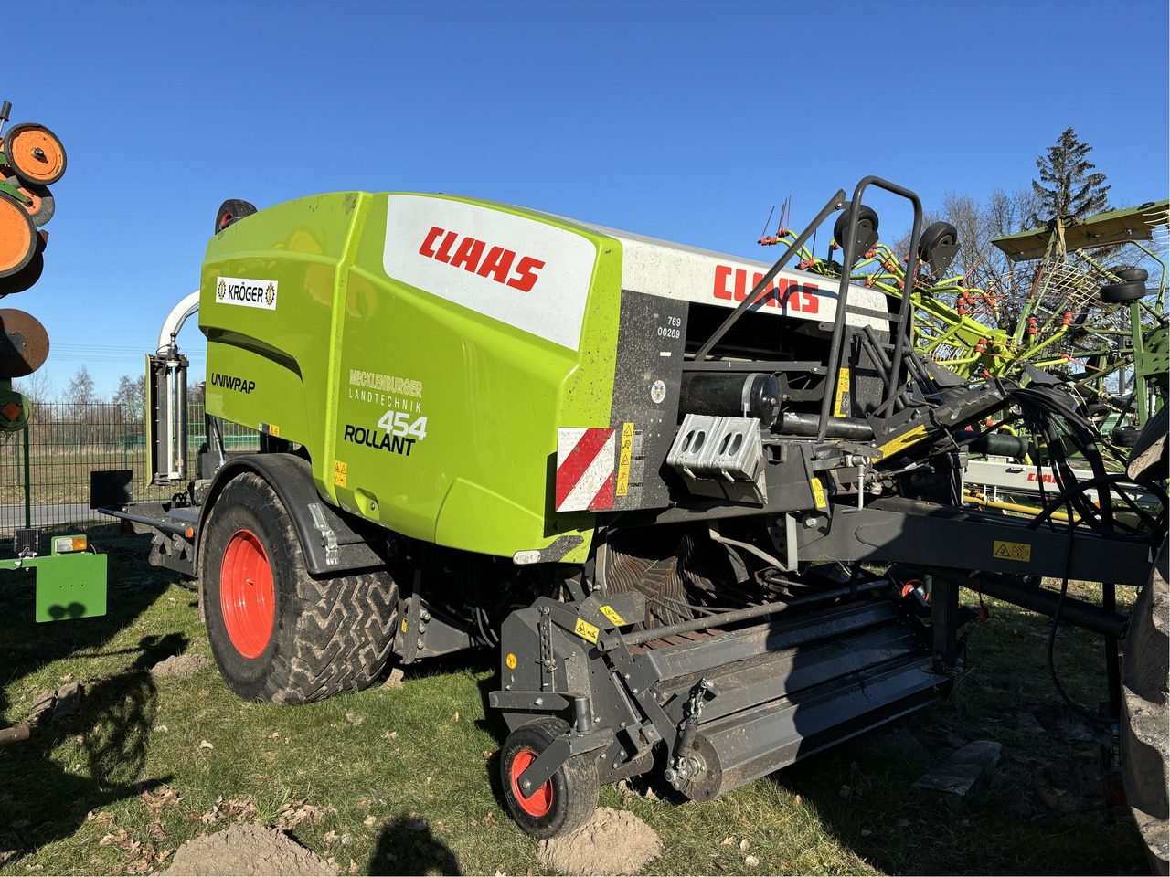 Claas Press- Wickelkombi 454 Uniwrap - Matériel de fenaison: photos 1 Claas Press- Wickelkombi 454 Uniwrap - Matériel de fenaison: photos 1