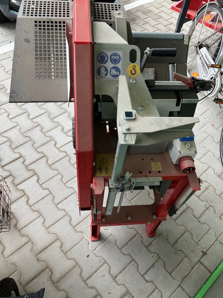 EiFo Wippkreissäge 700 E - Outil/ Équipement: photos 2 EiFo Wippkreissäge 700 E - Outil/ Équipement: photos 2