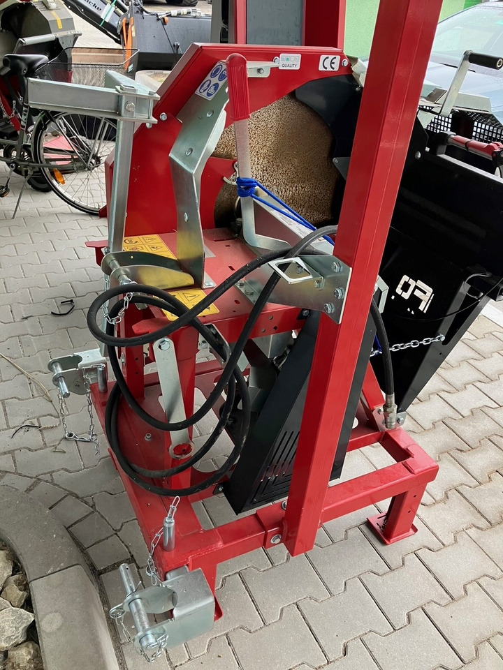 EiFo Wippkreissäge m. Förderb. 750e - Outil/ Équipement: photos 2 EiFo Wippkreissäge m. Förderb. 750e - Outil/ Équipement: photos 2