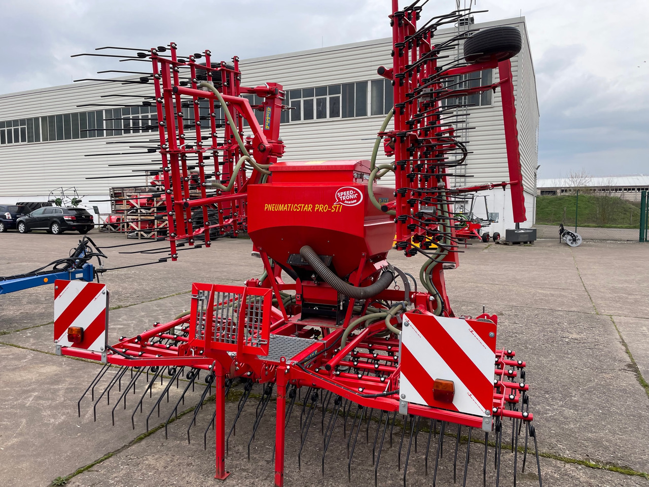 Einböck Pneumaticstar Pro 600 STI - Semoir/ Planteuse: photos 1 Einböck Pneumaticstar Pro 600 STI - Semoir/ Planteuse: photos 1