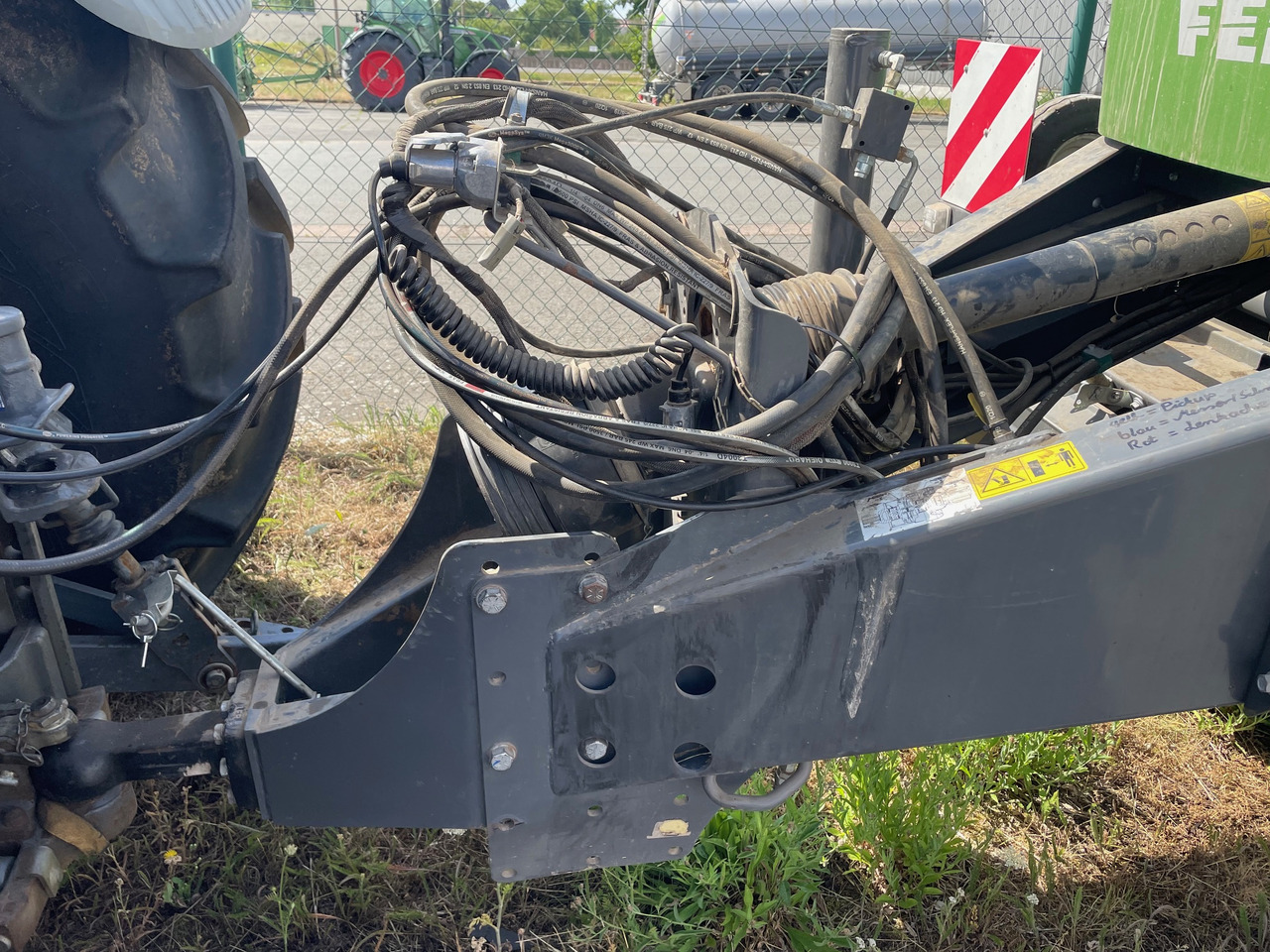Fendt 1290 Quaderballenpresse - Presse à balles cubiques: photos 2 Fendt 1290 Quaderballenpresse - Presse à balles cubiques: photos 2