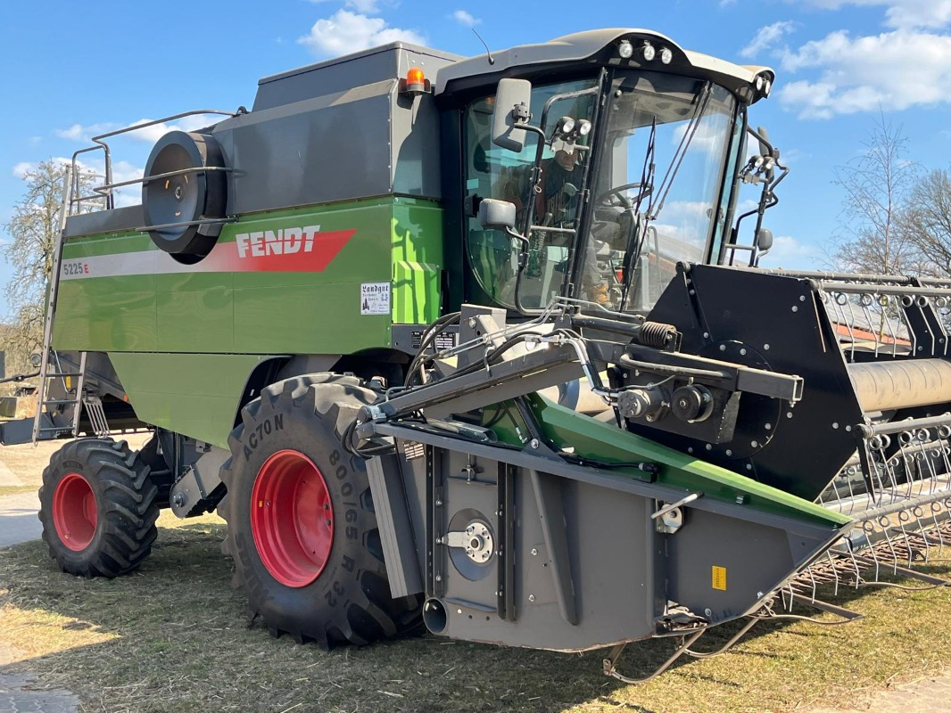 Fendt 5225 E 5,50m PowerFlow Schneidwerk - Moissonneuse-batteuse: photos 4 Fendt 5225 E 5,50m PowerFlow Schneidwerk - Moissonneuse-batteuse: photos 4