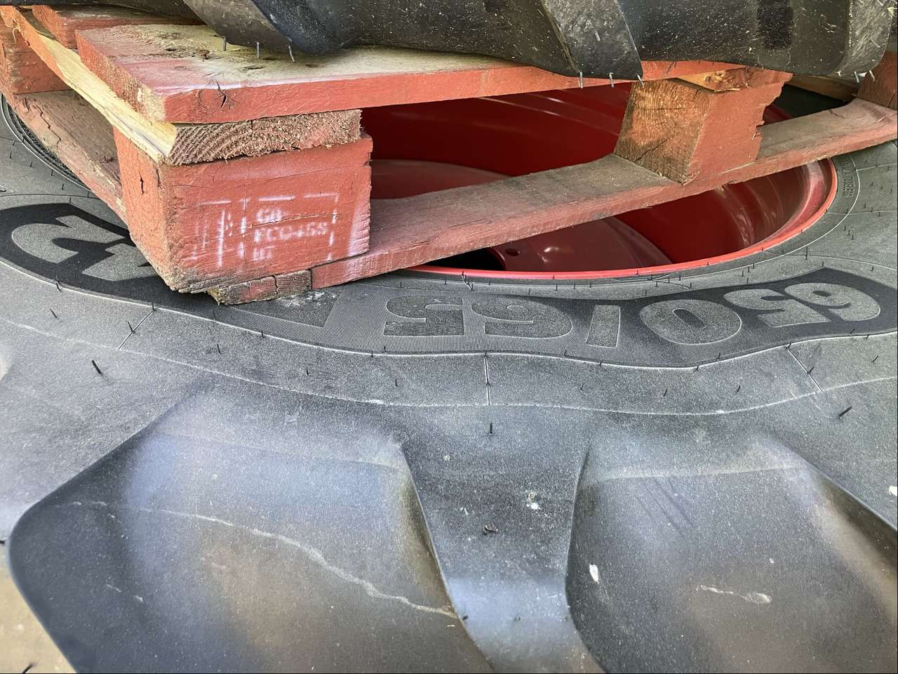 Fendt 650/65R42 u. 540/65R30 MI - Pneus et jantes: photos 5 Fendt 650/65R42 u. 540/65R30 MI - Pneus et jantes: photos 5