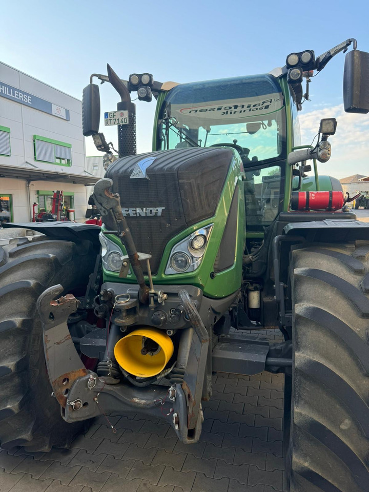 Fendt 718 Vario S4 ProfiPlus - Tracteur agricole: photos 1 Fendt 718 Vario S4 ProfiPlus - Tracteur agricole: photos 1