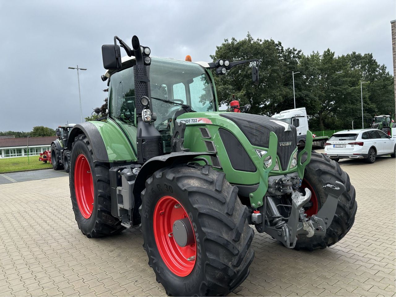 Fendt 722 Vario SCR ProfiPlus - Tracteur agricole: photos 1 Fendt 722 Vario SCR ProfiPlus - Tracteur agricole: photos 1