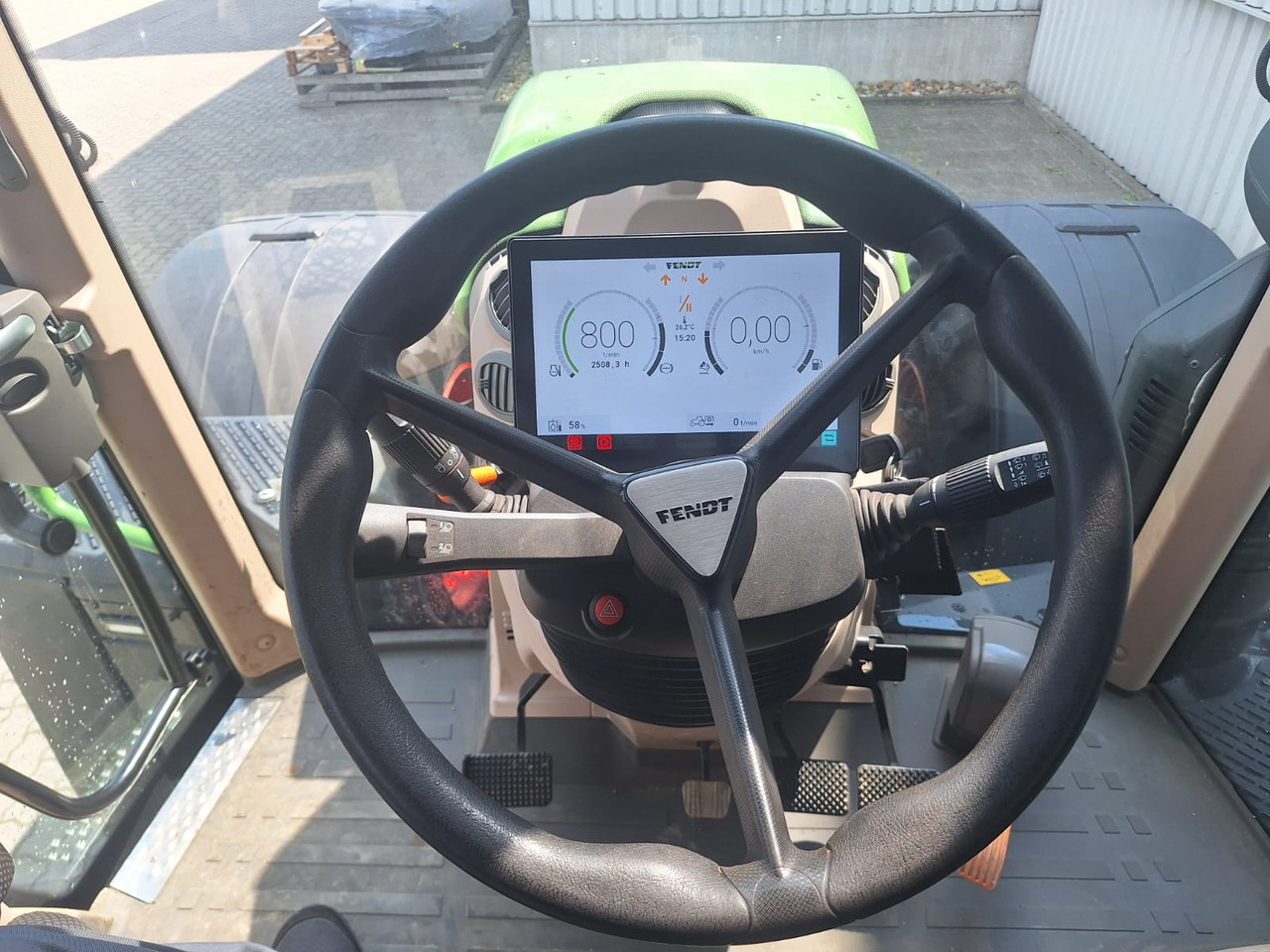 Fendt 724 Vario Gen6 Profi Setting2 - Tracteur agricole: photos 2 Fendt 724 Vario Gen6 Profi Setting2 - Tracteur agricole: photos 2