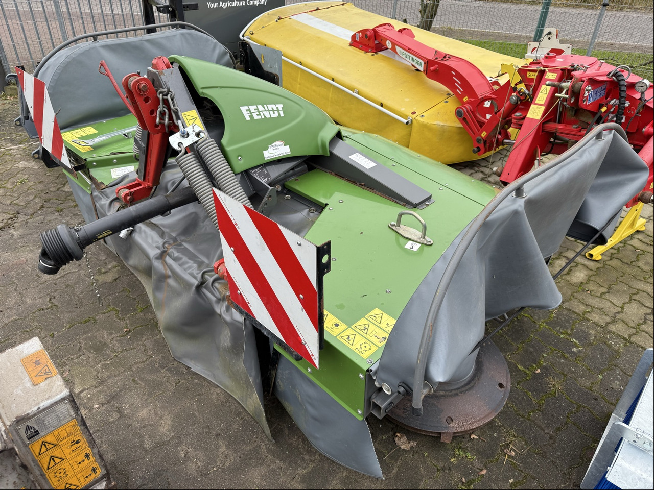 Fendt Frontmähwerk Cutter 2940 FPV - Faucheuse: photos 5 Fendt Frontmähwerk Cutter 2940 FPV - Faucheuse: photos 5