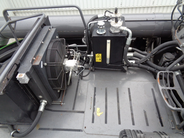 Fendt Mähdrescher 8410 P - Moissonneuse-batteuse: photos 5 Fendt Mähdrescher 8410 P - Moissonneuse-batteuse: photos 5