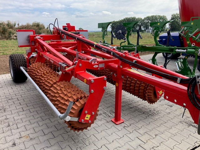 Güttler Mayor 640 - Rouleau agricole: photos 1 Güttler Mayor 640 - Rouleau agricole: photos 1