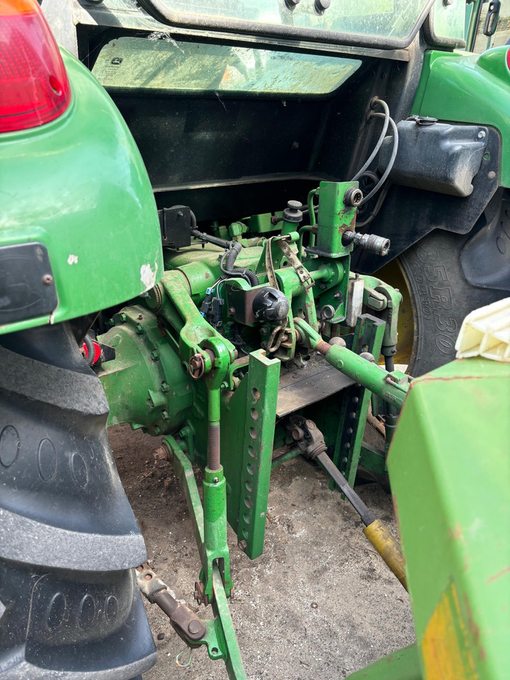 John Deere 5075 E - Tracteur agricole: photos 4 John Deere 5075 E - Tracteur agricole: photos 4