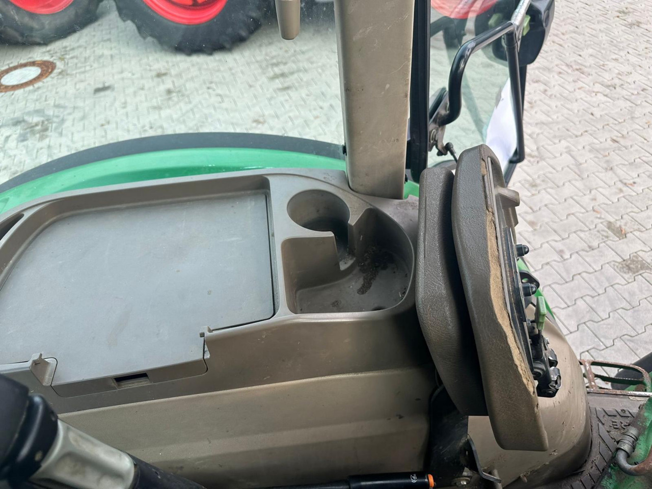 John Deere 5100 R - Tracteur agricole: photos 2 John Deere 5100 R - Tracteur agricole: photos 2