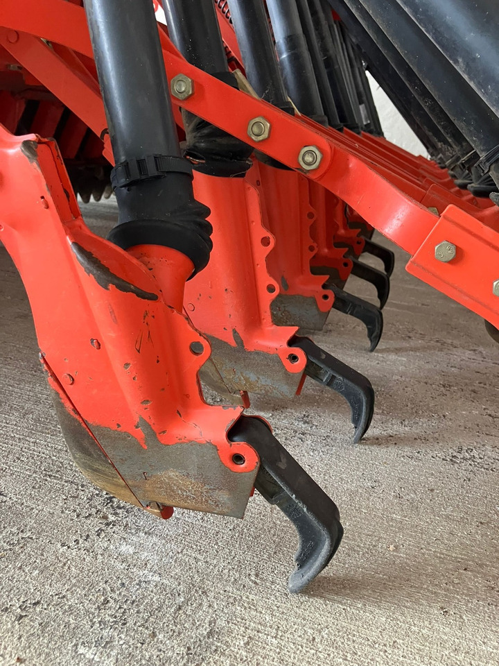 Kuhn Drillmaschinen - Semoir: photos 5 Kuhn Drillmaschinen - Semoir: photos 5