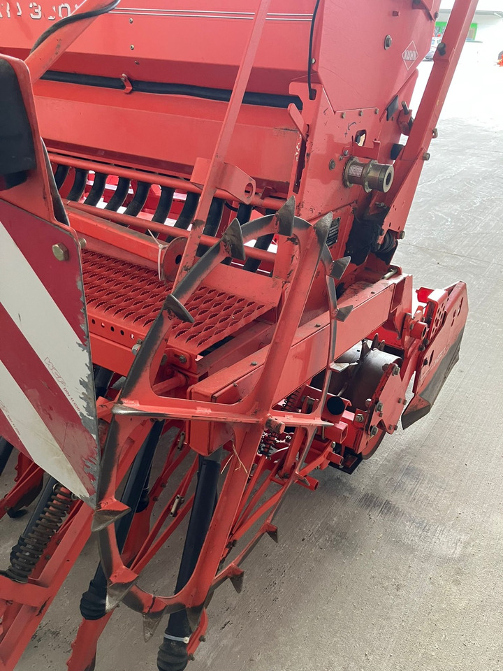 Kuhn Drillmaschinen - Semoir: photos 4 Kuhn Drillmaschinen - Semoir: photos 4