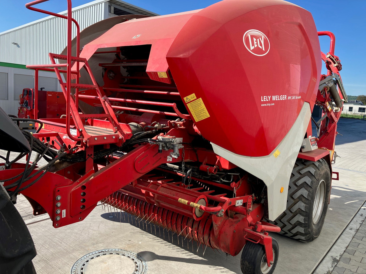 Lely Welger RPC 245 Tornado - Matériel de fenaison: photos 1 Lely Welger RPC 245 Tornado - Matériel de fenaison: photos 1