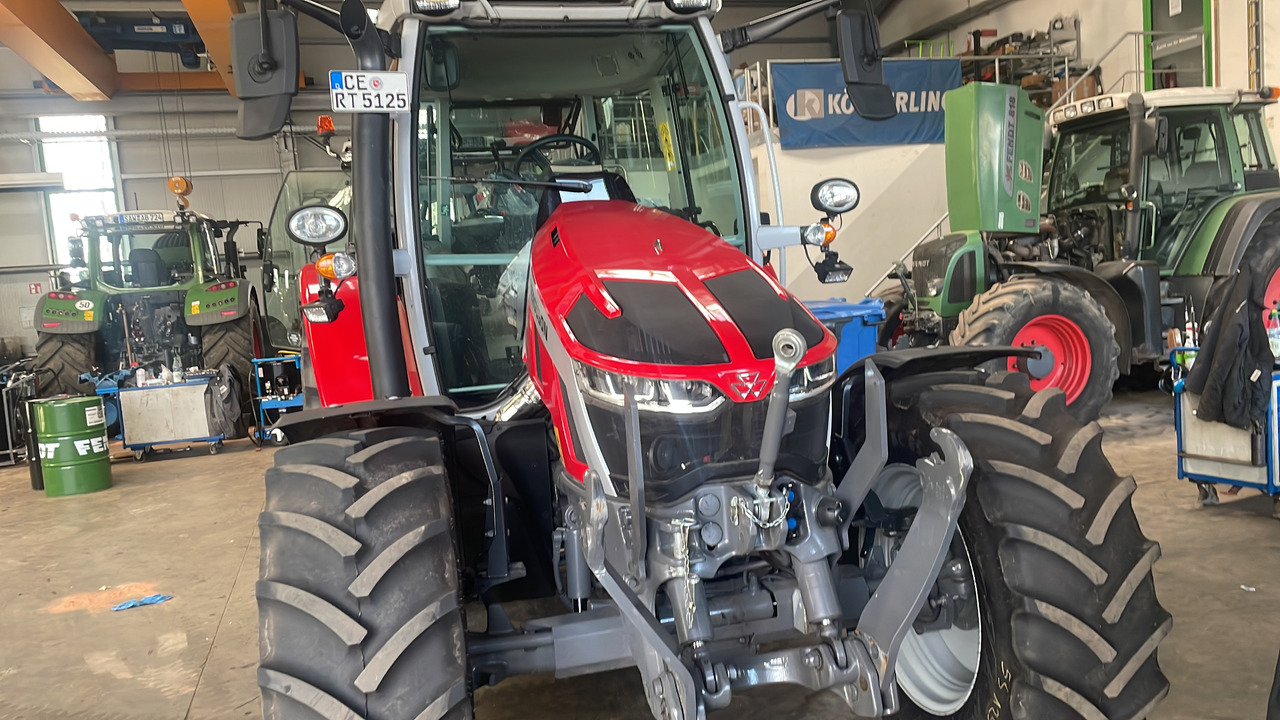 Massey Ferguson 5S.125 Dyna-6 EFFICIENT - Tracteur agricole: photos 3 Massey Ferguson 5S.125 Dyna-6 EFFICIENT - Tracteur agricole: photos 3