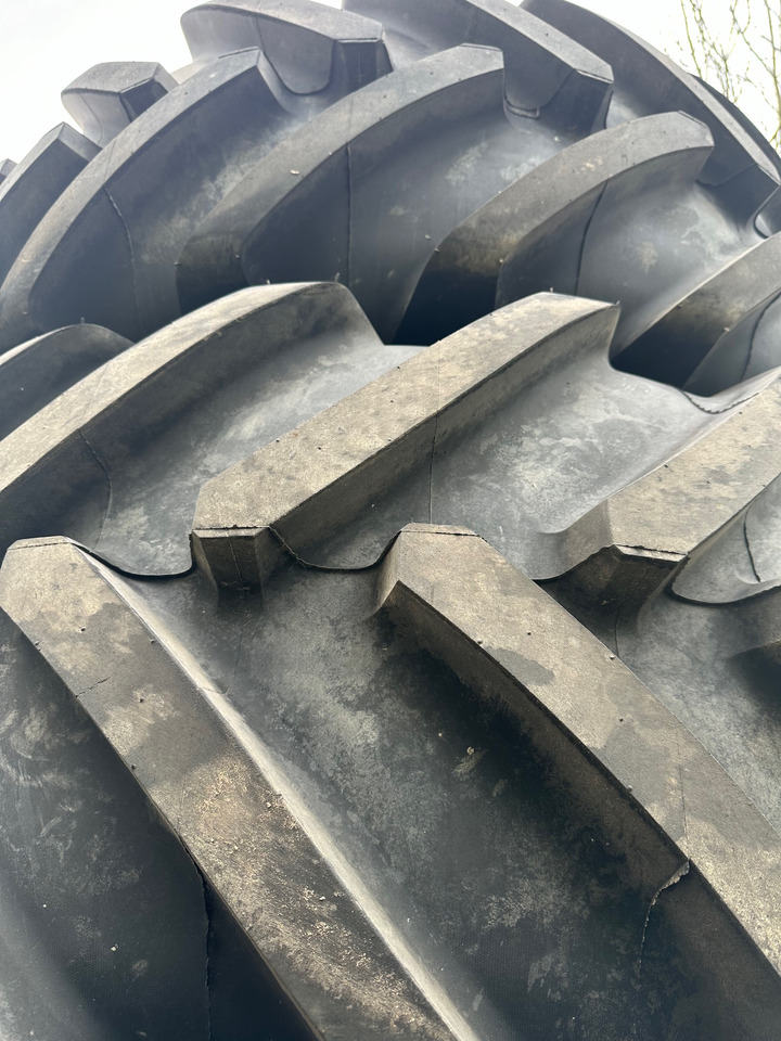 Michelin IF650/65R34 IF710/75R42 Mich - Pneus et jantes: photos 2 Michelin IF650/65R34 IF710/75R42 Mich - Pneus et jantes: photos 2