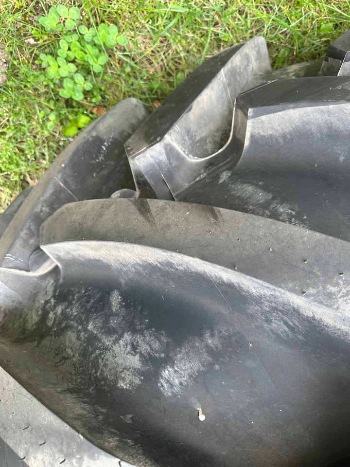 Michelin IF650/65R34 IF710/75R42 Mich - Pneus et jantes: photos 3 Michelin IF650/65R34 IF710/75R42 Mich - Pneus et jantes: photos 3