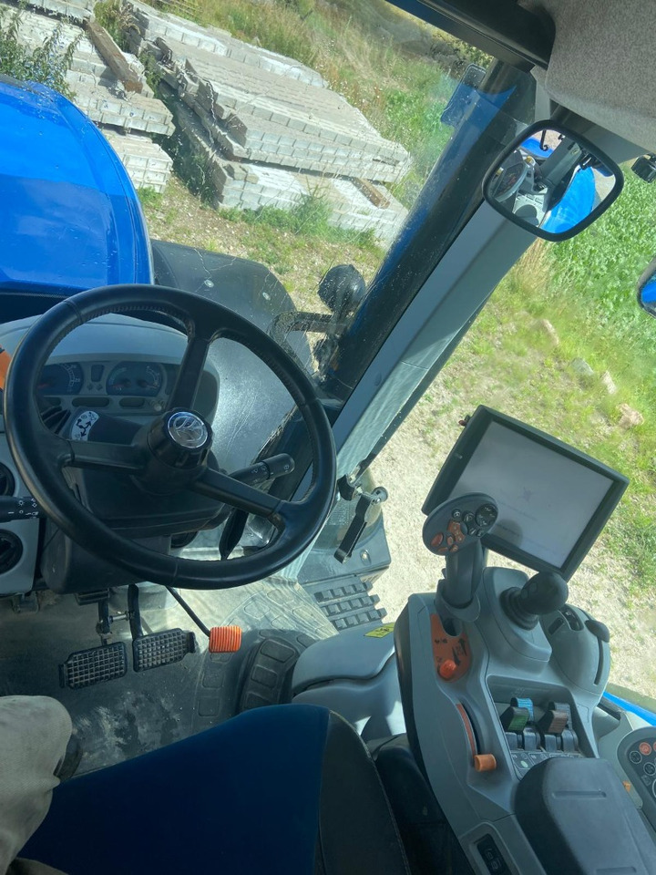 Tracteur agricole New Holland T7.290 AutoCommand: photos 16